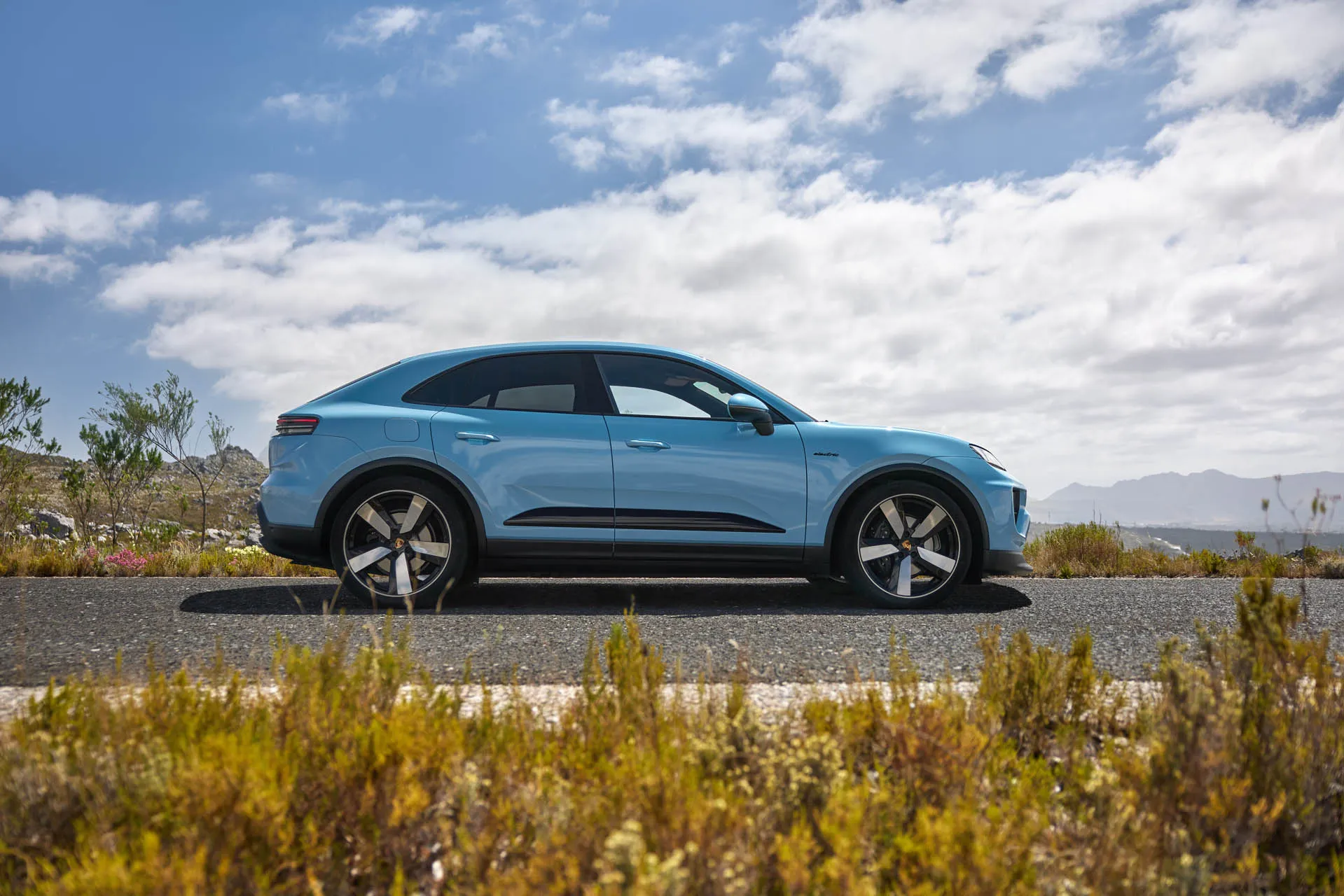 2025 Porsche Macan EV gets a lower price and likely more range 2025 Porsche Macan EV gets a lower price and likely more range