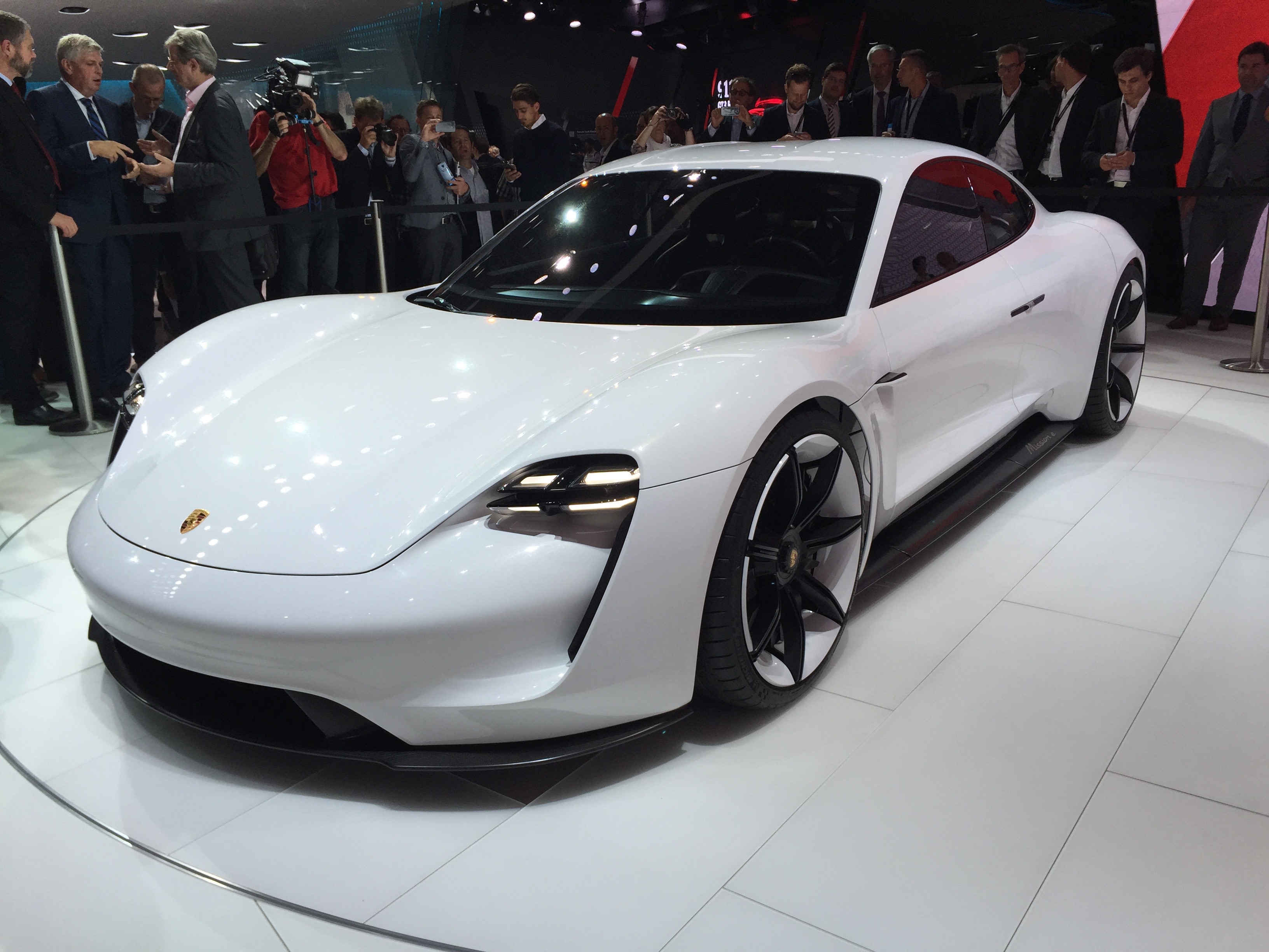 Porsche Mission E electric sedan concept: 310-mile range, 15