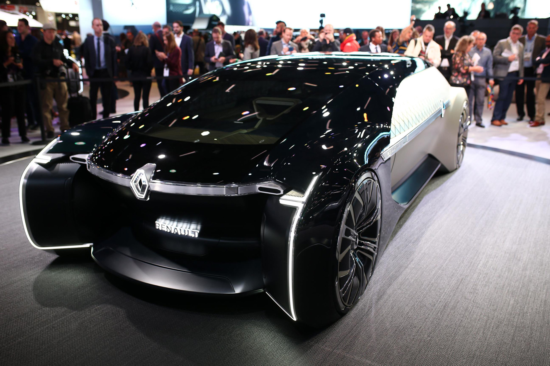 Renault EZ-Ultimo self-driving concept wants to make ride ...