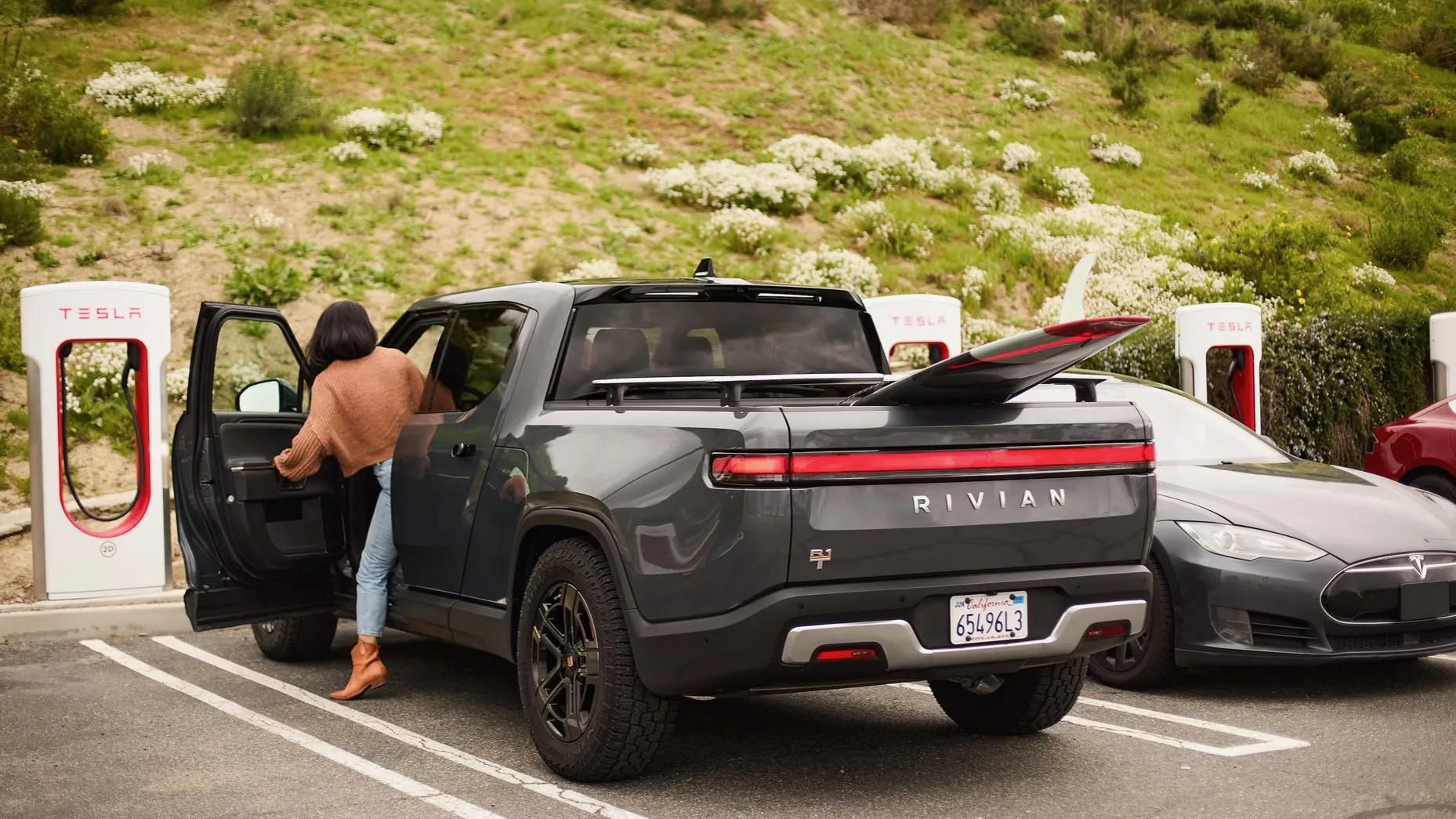 Rivian adapters arrive in April, enable Tesla Supercharger waypoints