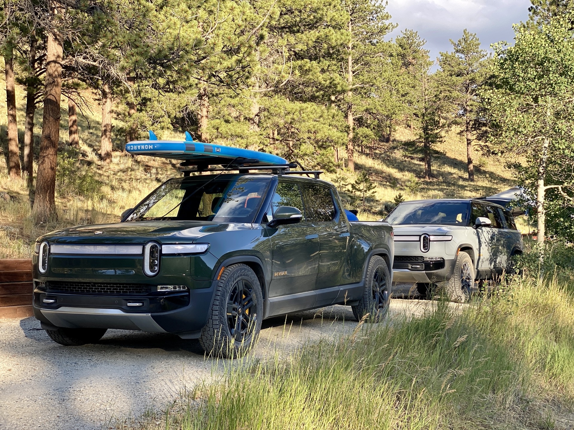 Rivian R1T, R1S with Max Pack battery top 400-mile EPA range