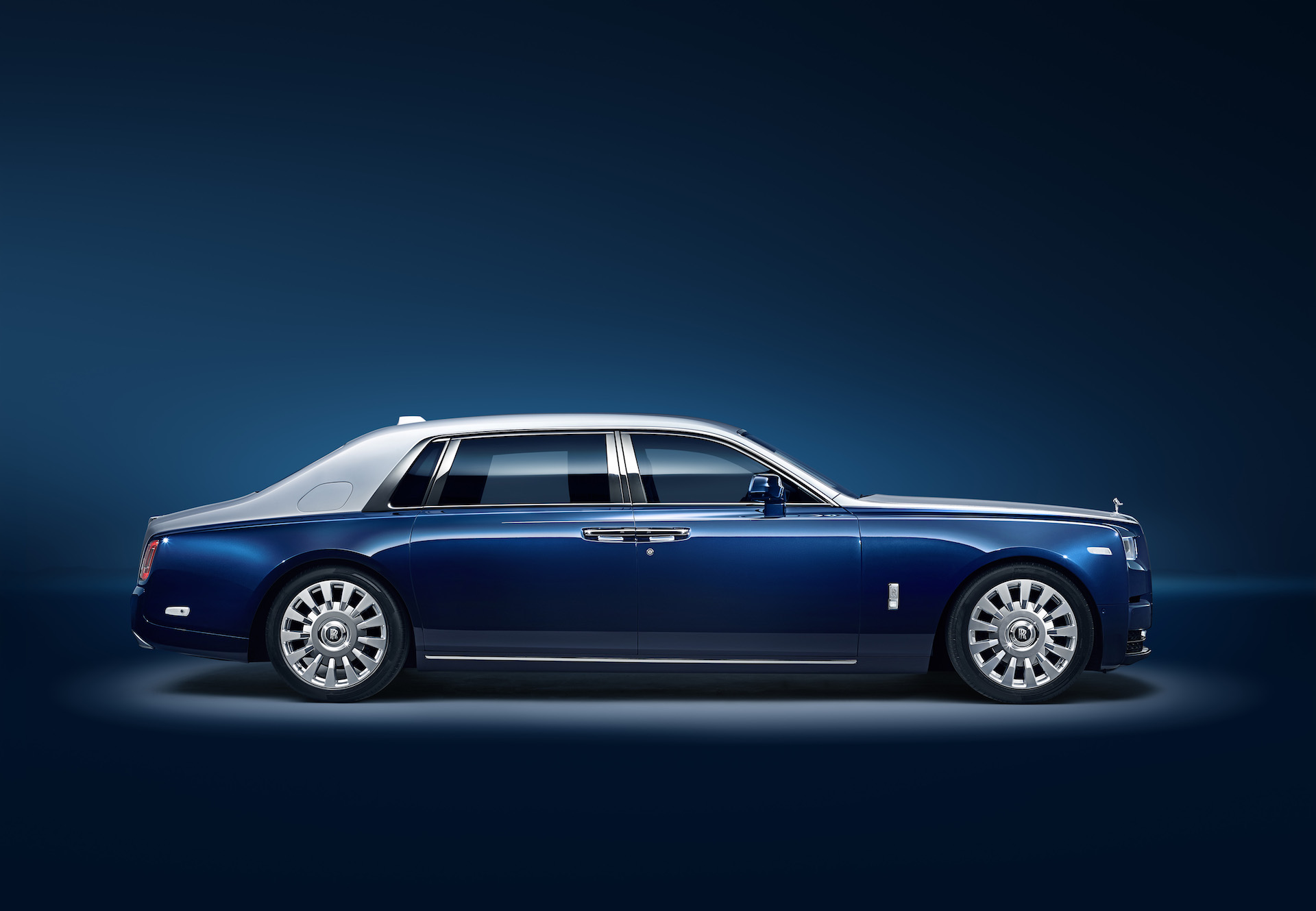 Total seclusion: Rolls-Royce Privacy Suite turns Phantom into rolling