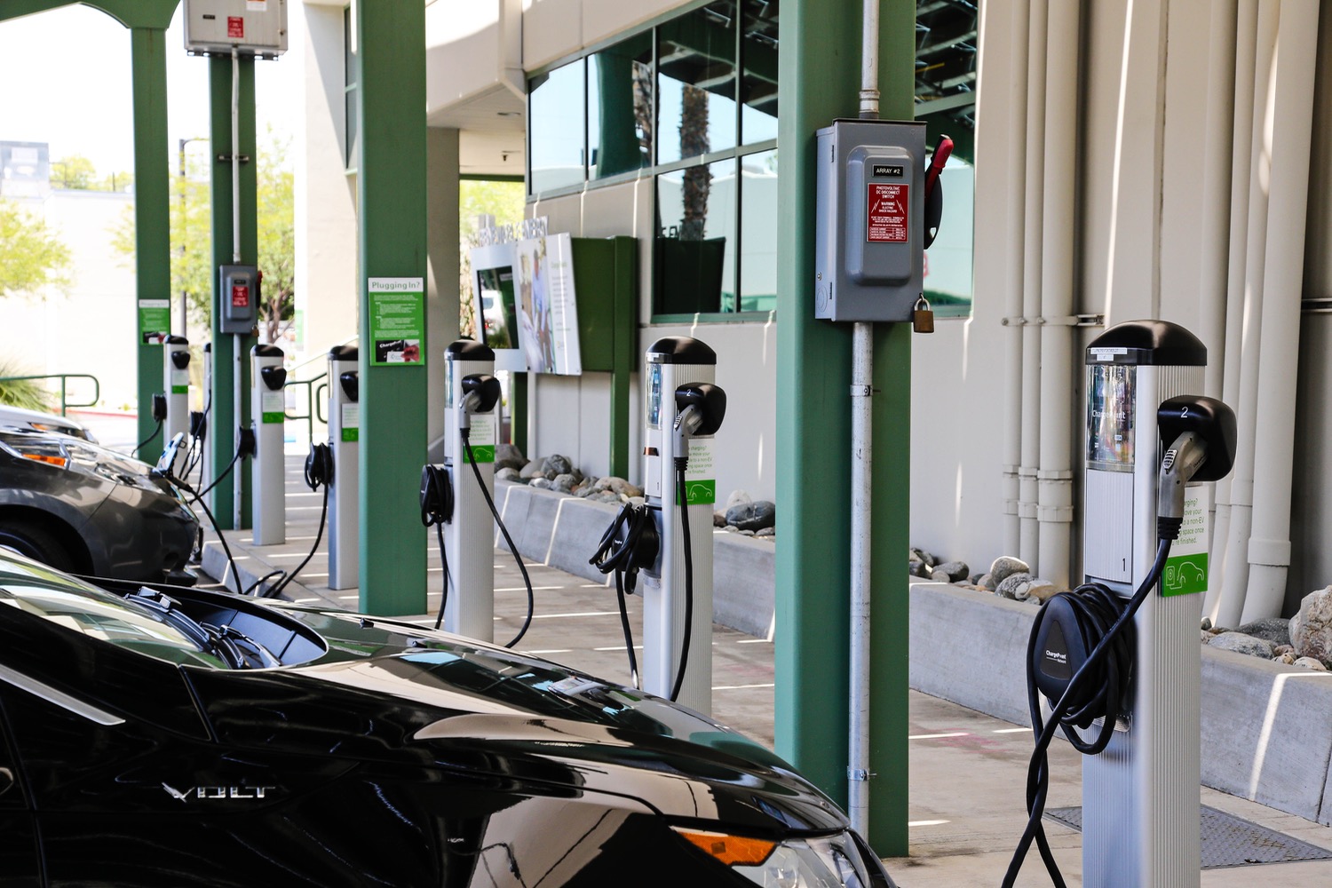 socal-edison-to-install-1-500-electric-car-charging-sites-what-s-your