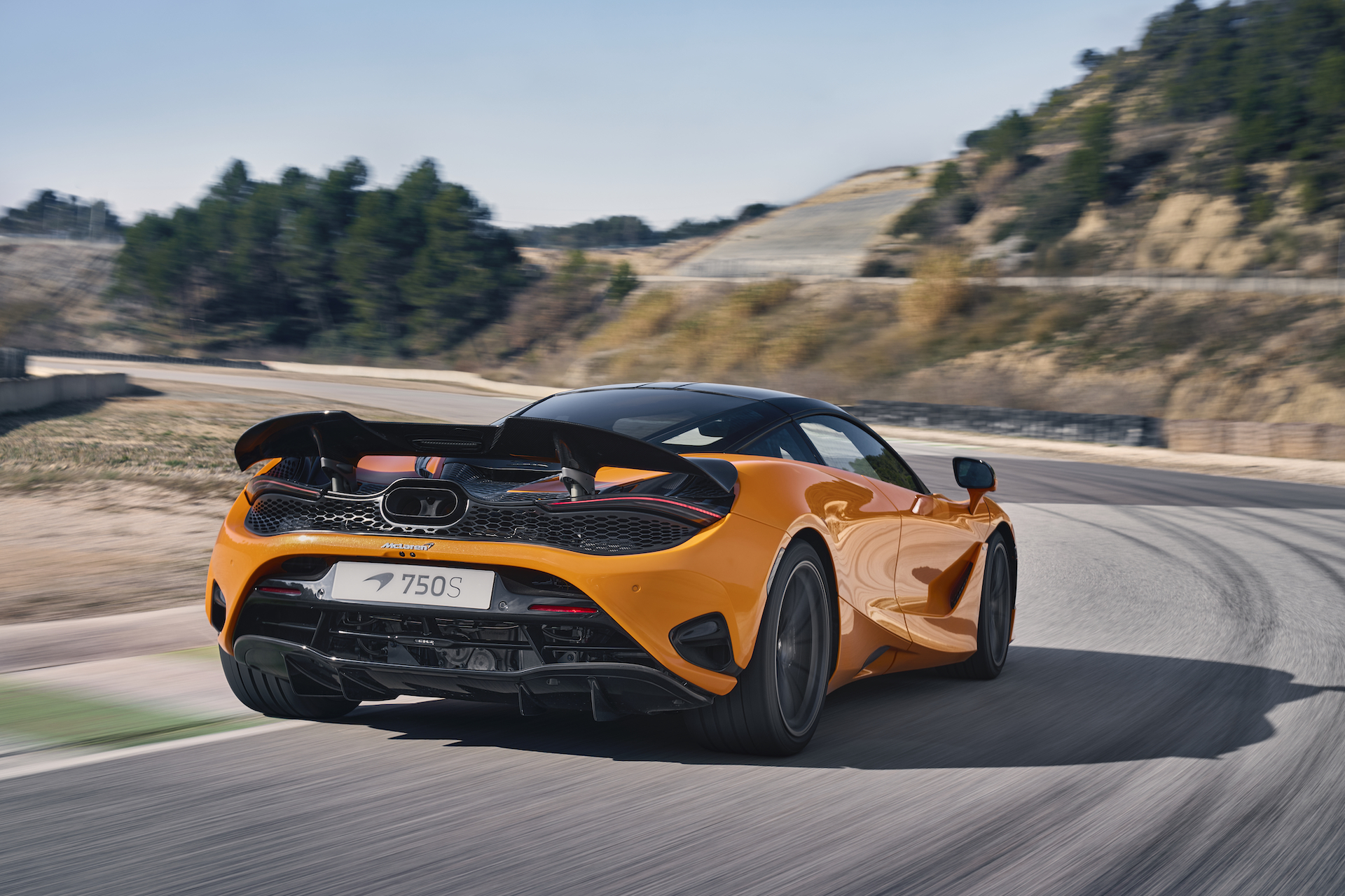 2024 McLaren 750S improves on 720S with more power, less weight, more tech