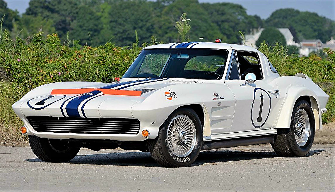 Historic Corvettes offered at Mecum’s Florida auction Auto Recent