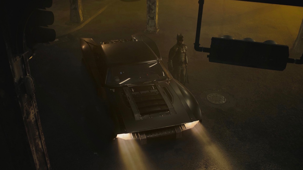 Batman (2022) The-batman-batmobile_100738780_h