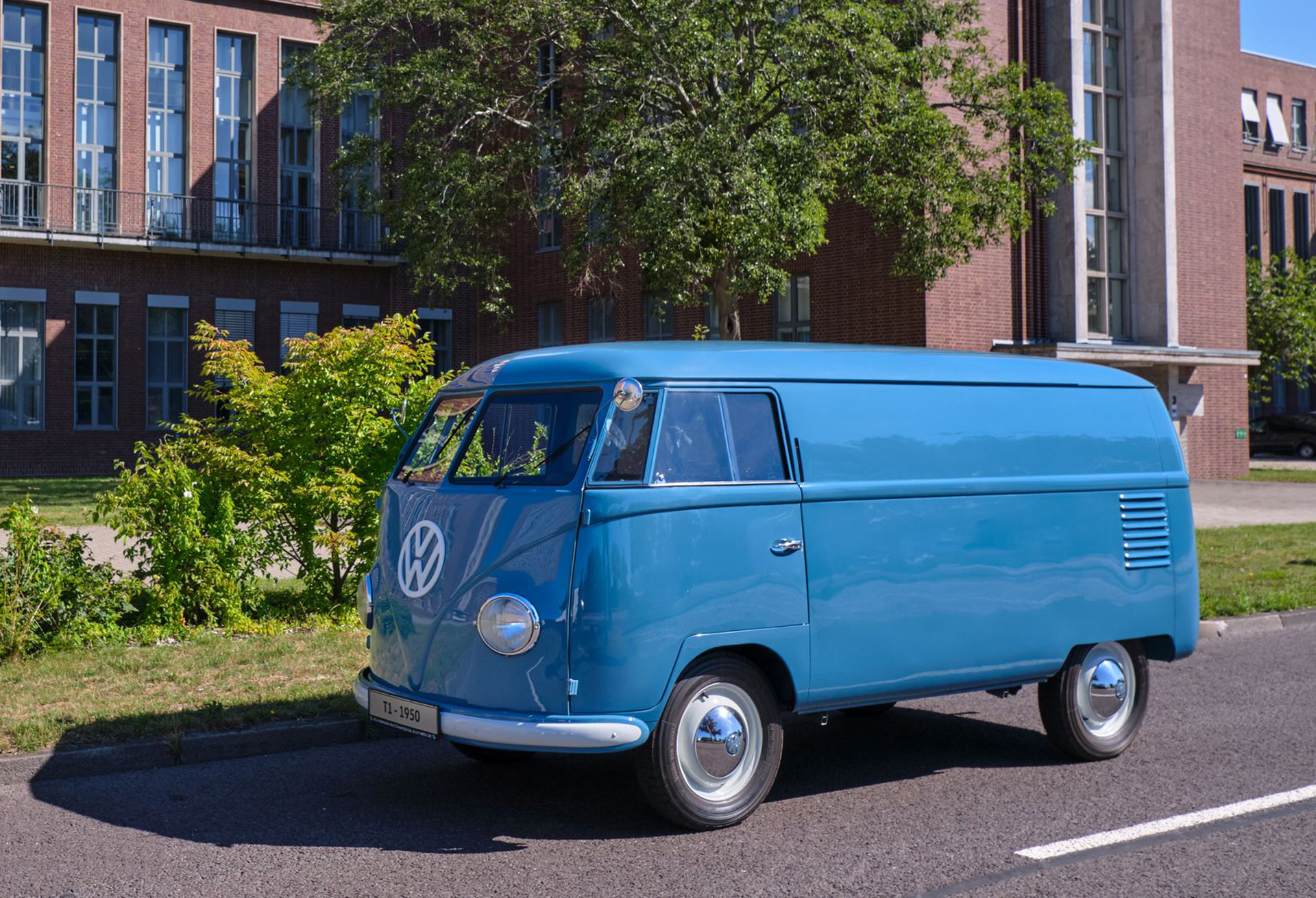 Sophie Zullen gebouw Meet the world's oldest Volkswagen Bus