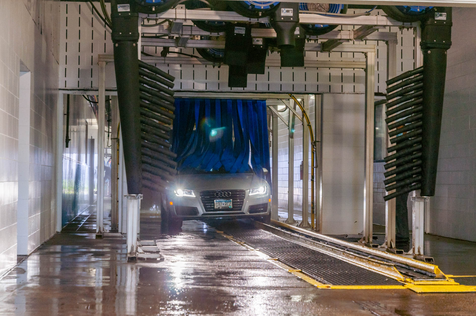 Wash me now: What's the best type of car wash?