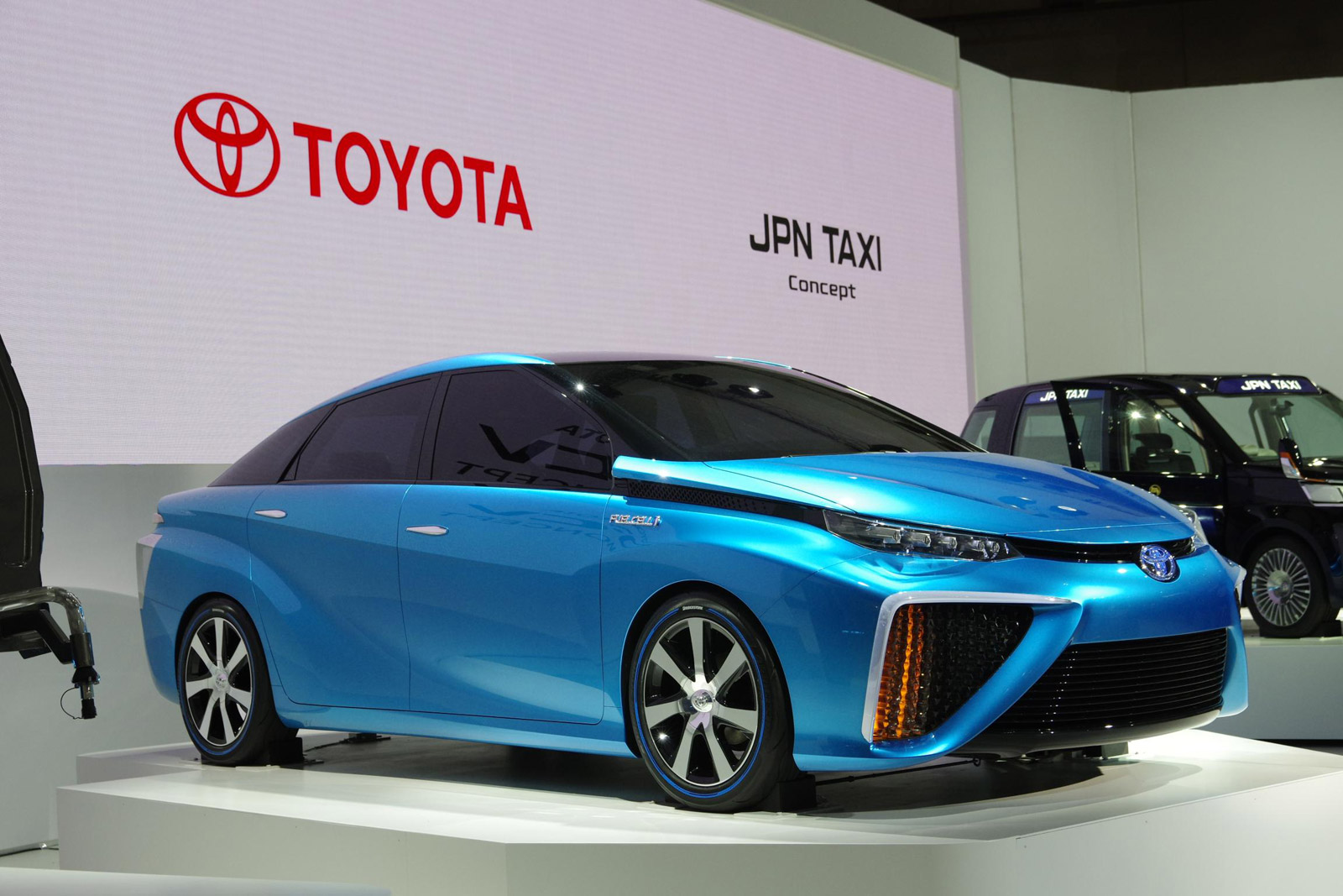 Toyota FCV Concept Previews Fuel Cell Car Coming In 2015 Tokyo Motor Show