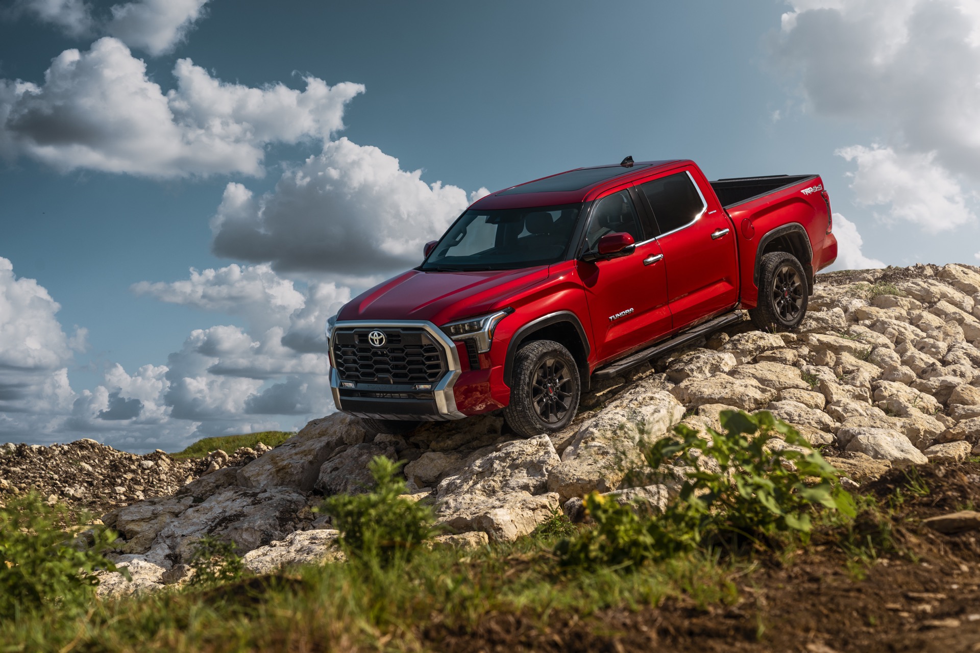 Toyota's new Tundra pickup rolls out with less fanfare