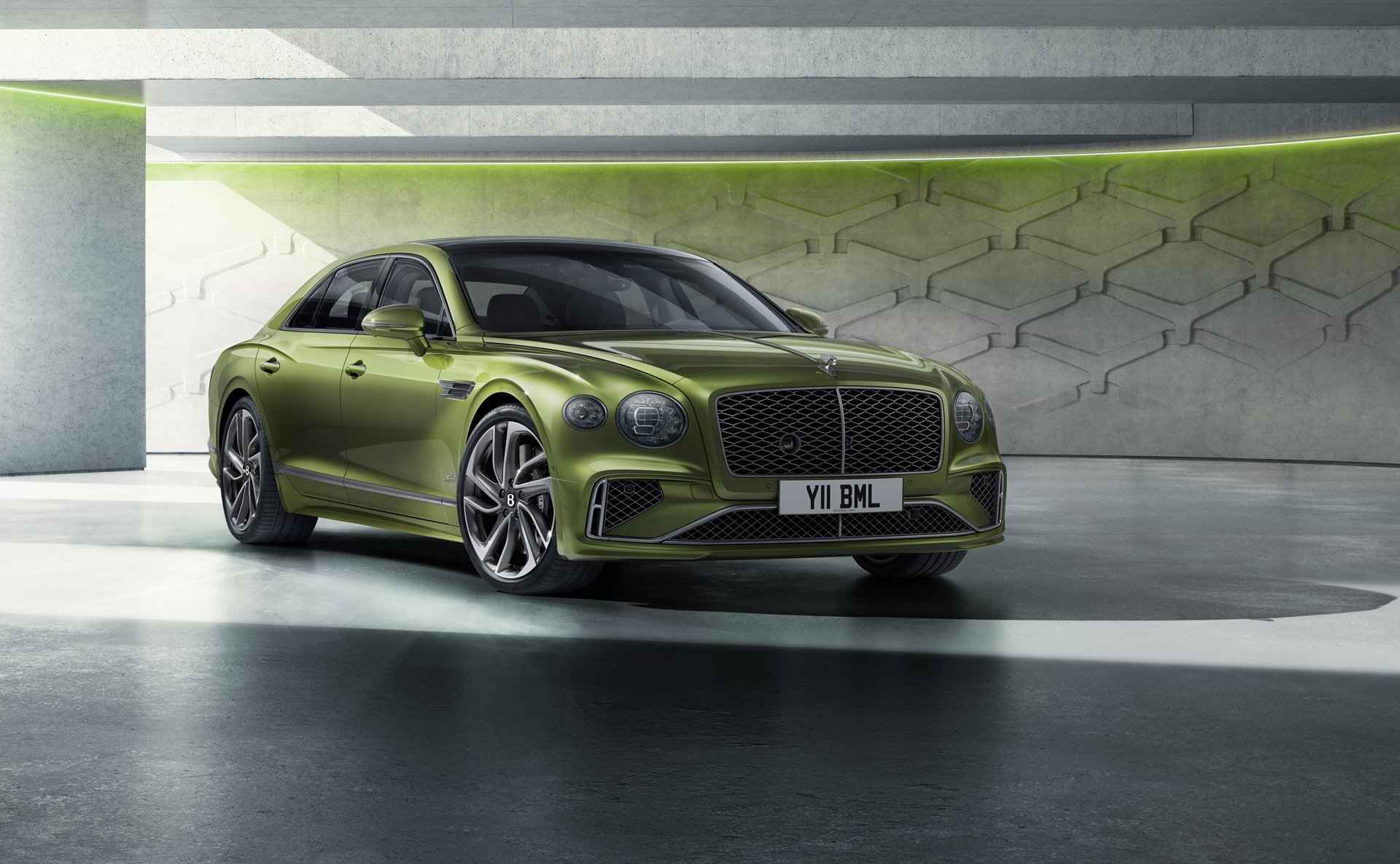 Bentley boss: People want luxury cars with gas engines Auto Recent