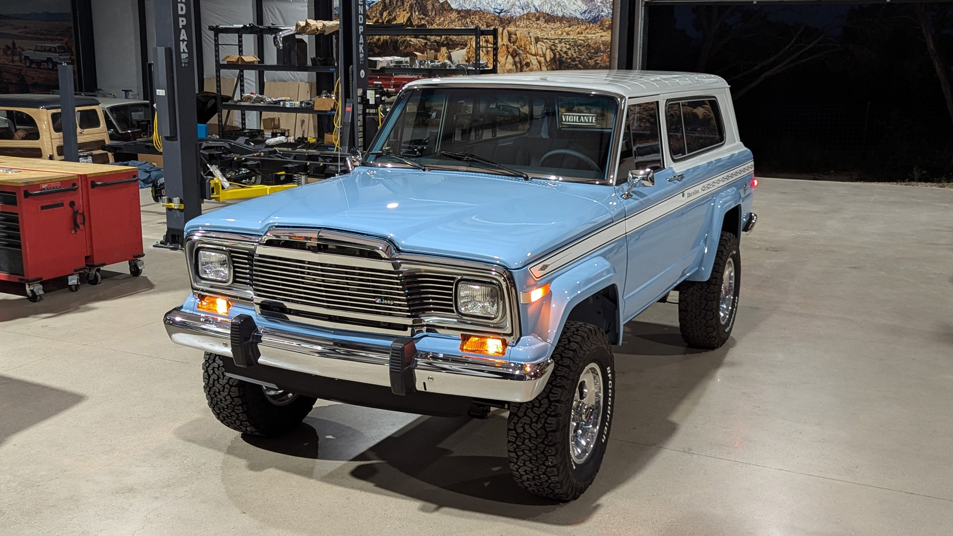 Vigilante 4×4 shoves a Viper V-10 into a 1979 Jeep Cherokee