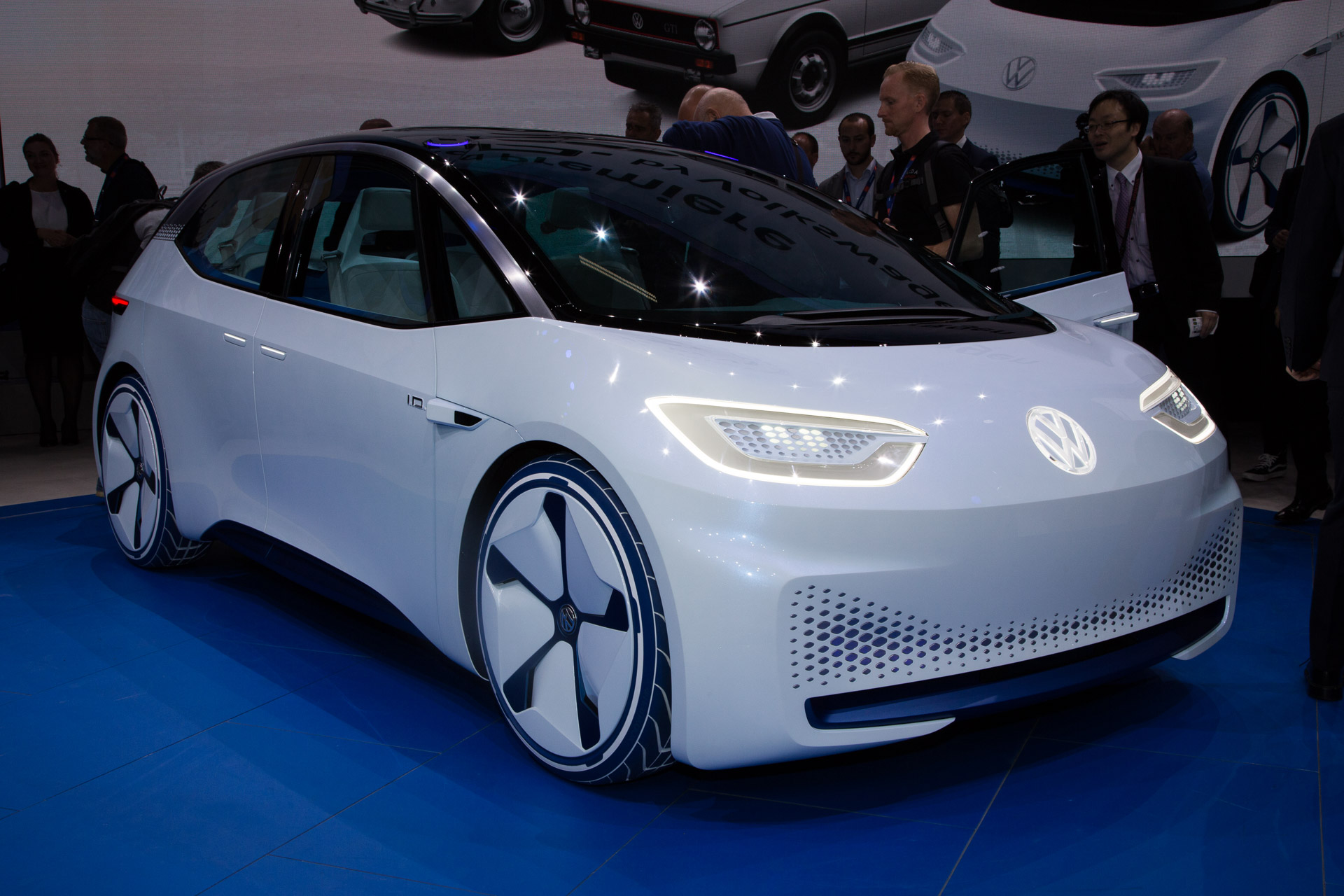 VW ID Buzz concept allelectric Microbus could arrive in 2022