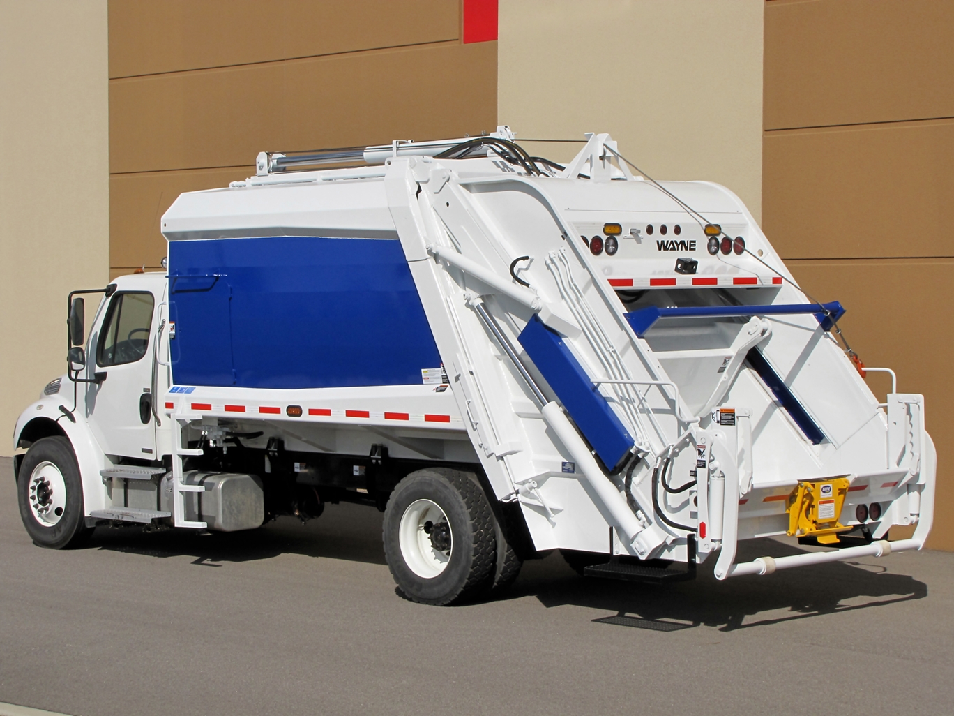 BYD partners with U.S. firm to launch allelectric garbage truck