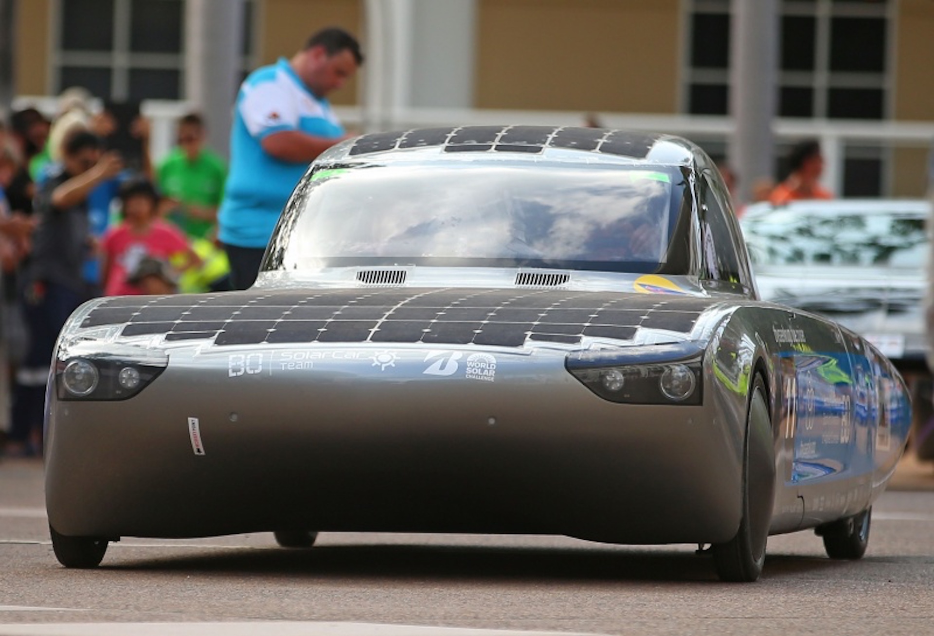 Solarpowered car race kicks off 30 years of World Solar Challenge