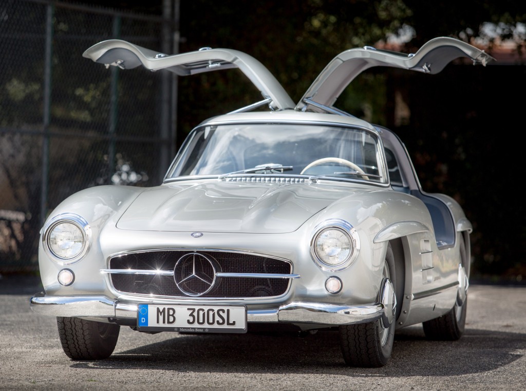 Мерседес оригинал. Mercedes Benz 300sl 1954. 300 SL Mercedes сзади. Mercedes 1954 300sl Luxury. Inside Mercedes sl300.