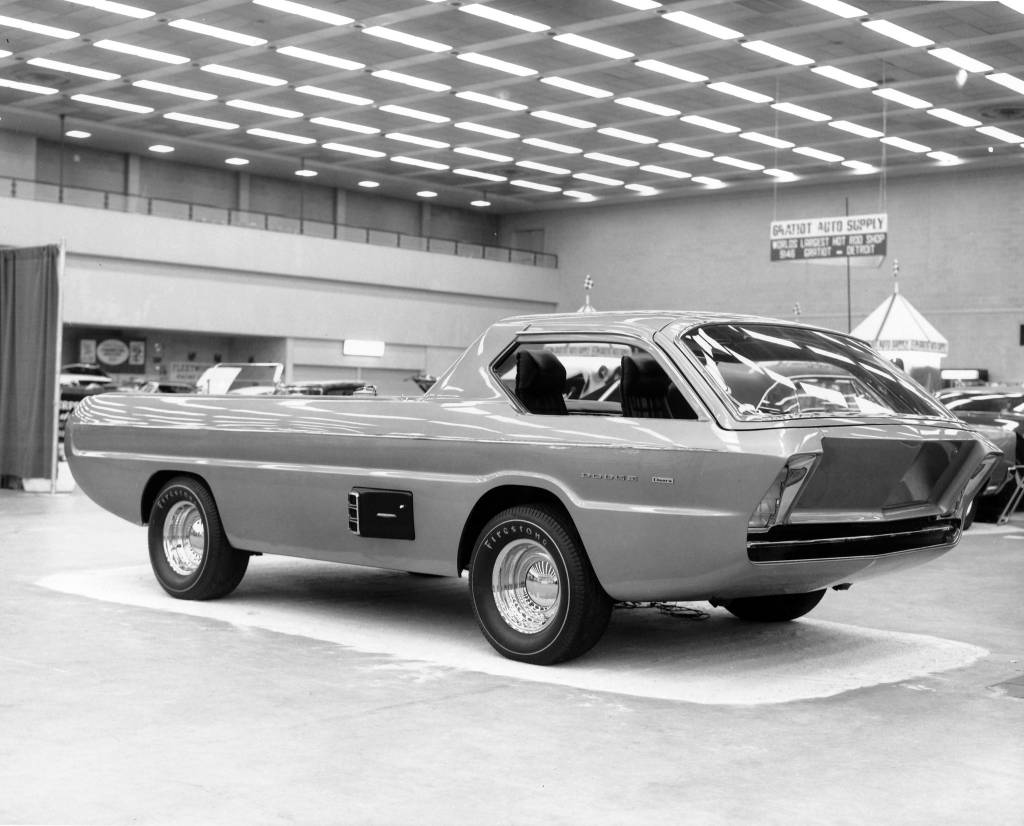 خودروی مفهومی دوج دئورا 1967 (با اجازه استیلانتیس مدیا)
