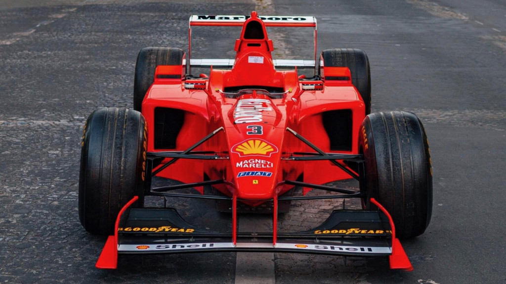 1998 Ferrari F300 chassis 187 dikendarai oleh Michael Schumacher (foto via RM Sotheby's)