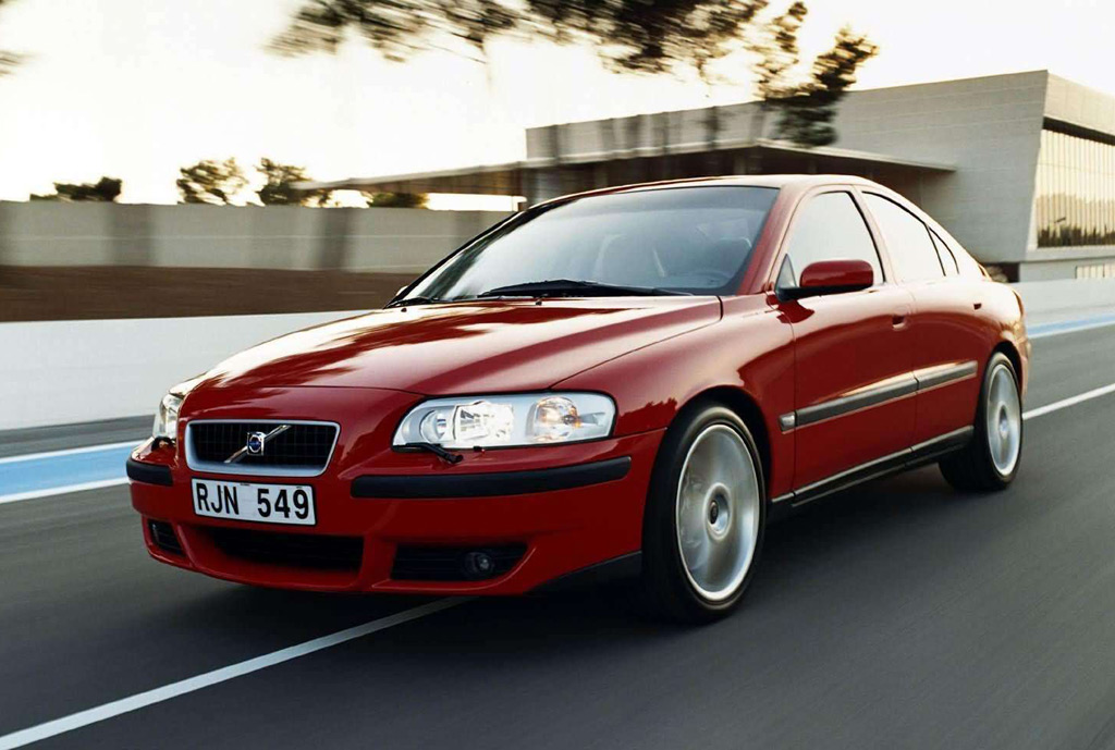 Report: Volvo Considering R Performance Range Revival