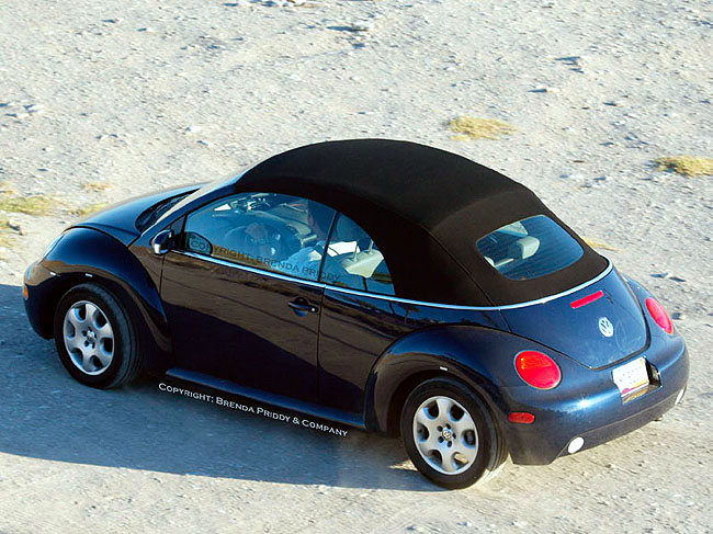 Image: 2003 Volkswagen New Beetle Convertible spy shot ...