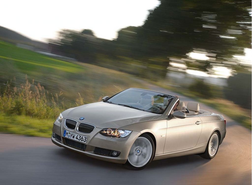 BMW Recalls Over 76,000 Vehicles From 2006 & 2007 Due To Air Bag Flaw lead image