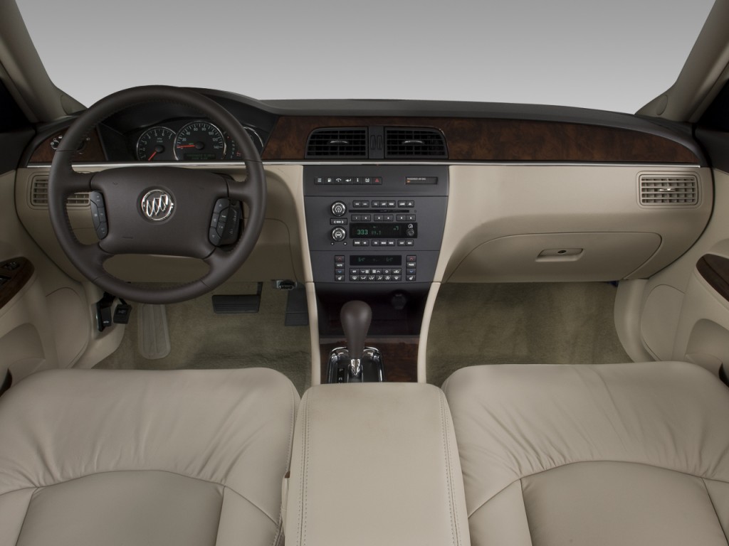 Buick sedan 2006