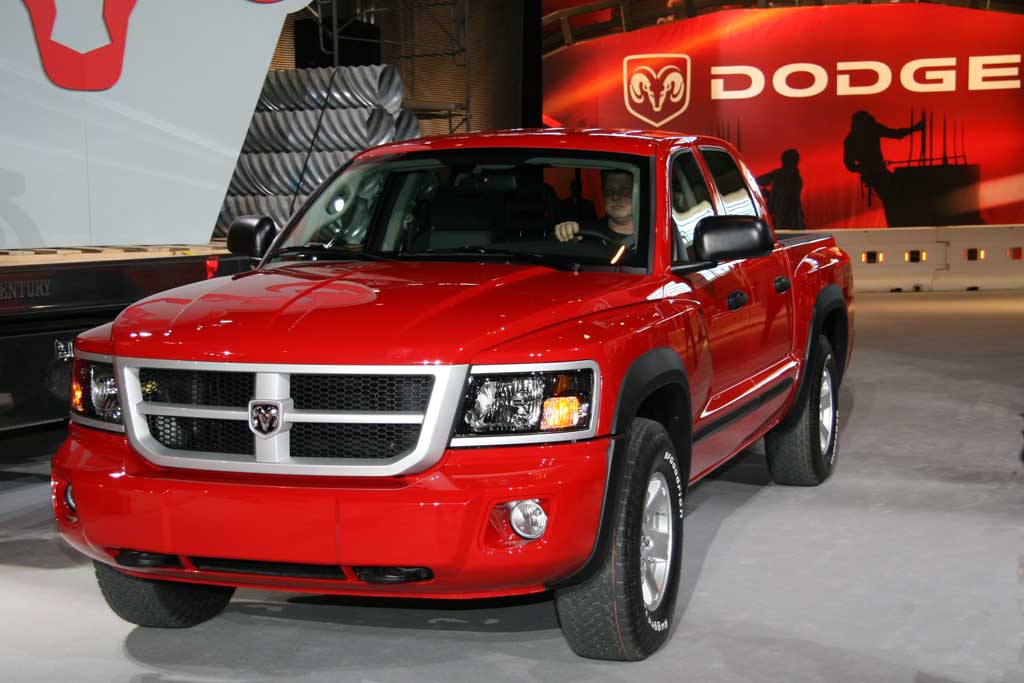 Chrysler Ups Prices 2% lead image