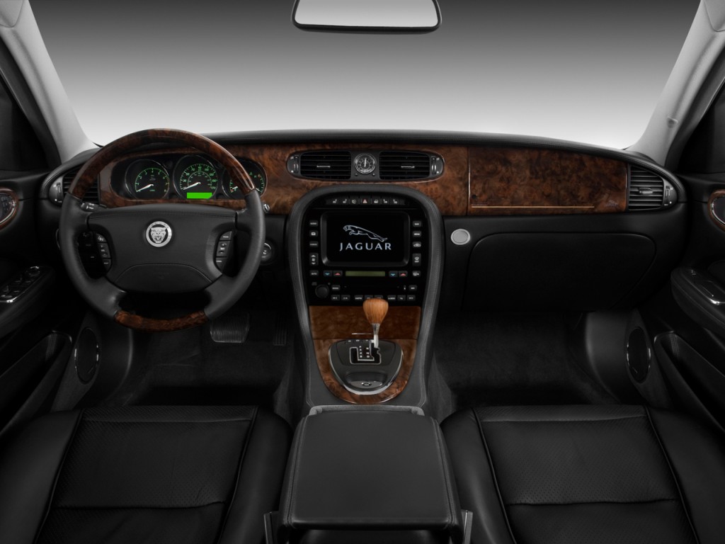 Jaguar XJ 2009 салон