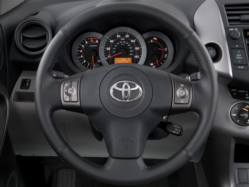 Image: 2008 Toyota RAV4 FWD 4-door 4-cyl 4-Spd AT Ltd (Natl) Steering
