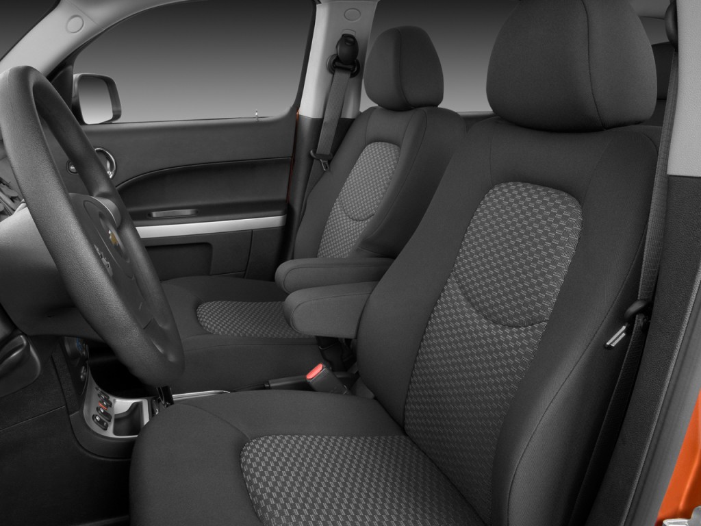 Image: 2009 Chevrolet HHR FWD 4-door LS Front Seats, size: 1024 x 768 ...