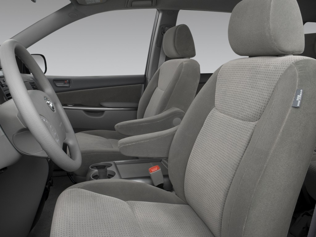 Image: 2009 Toyota Sienna 5dr 8-Pass Van LE FWD (Natl) Front Seats ...