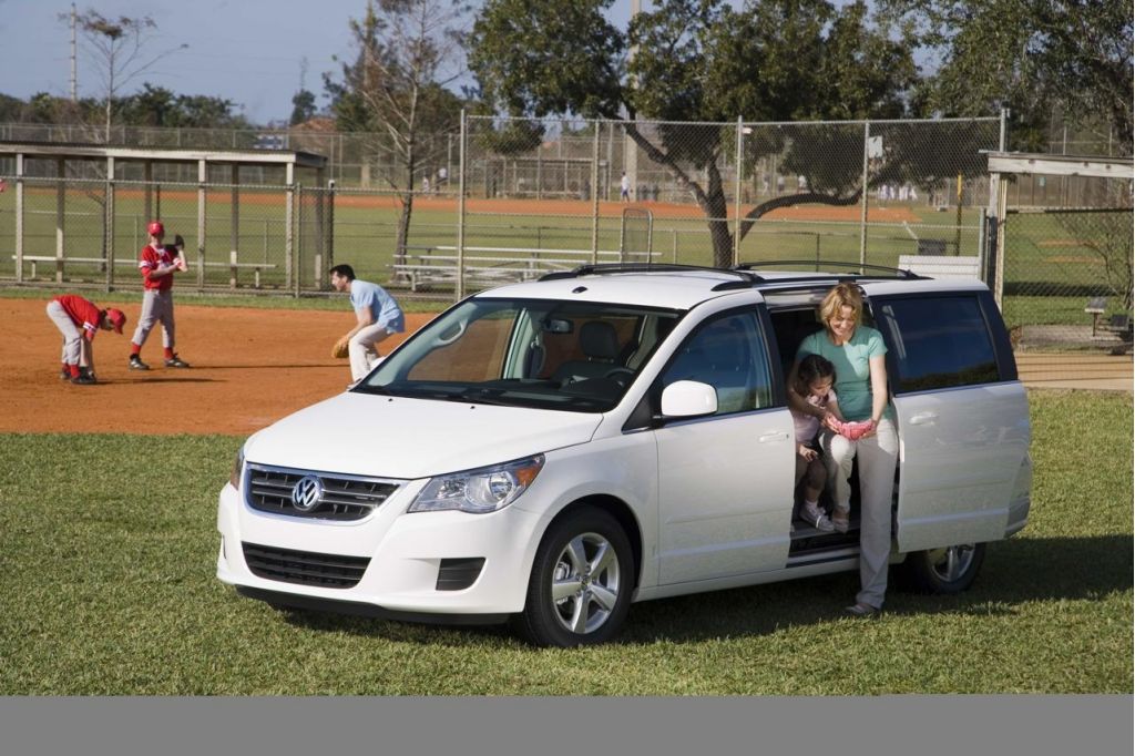 2009 Volkswagen Routan Recalled For Airbag Problem (Not The One You Think)