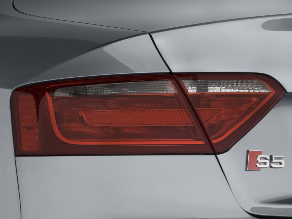 Image: 2010 Audi S5 2-door Coupe Auto Prestige Tail Light ...