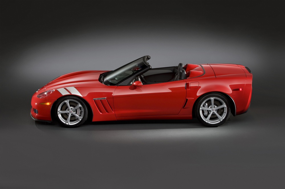 First Look: 2010 Chevrolet Corvette Grand Sport lead image