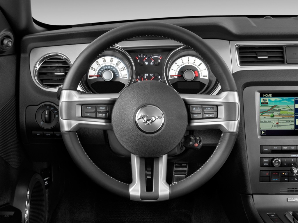 Image: 2010 Ford Mustang 2-door Coupe GT Premium Steering ...
