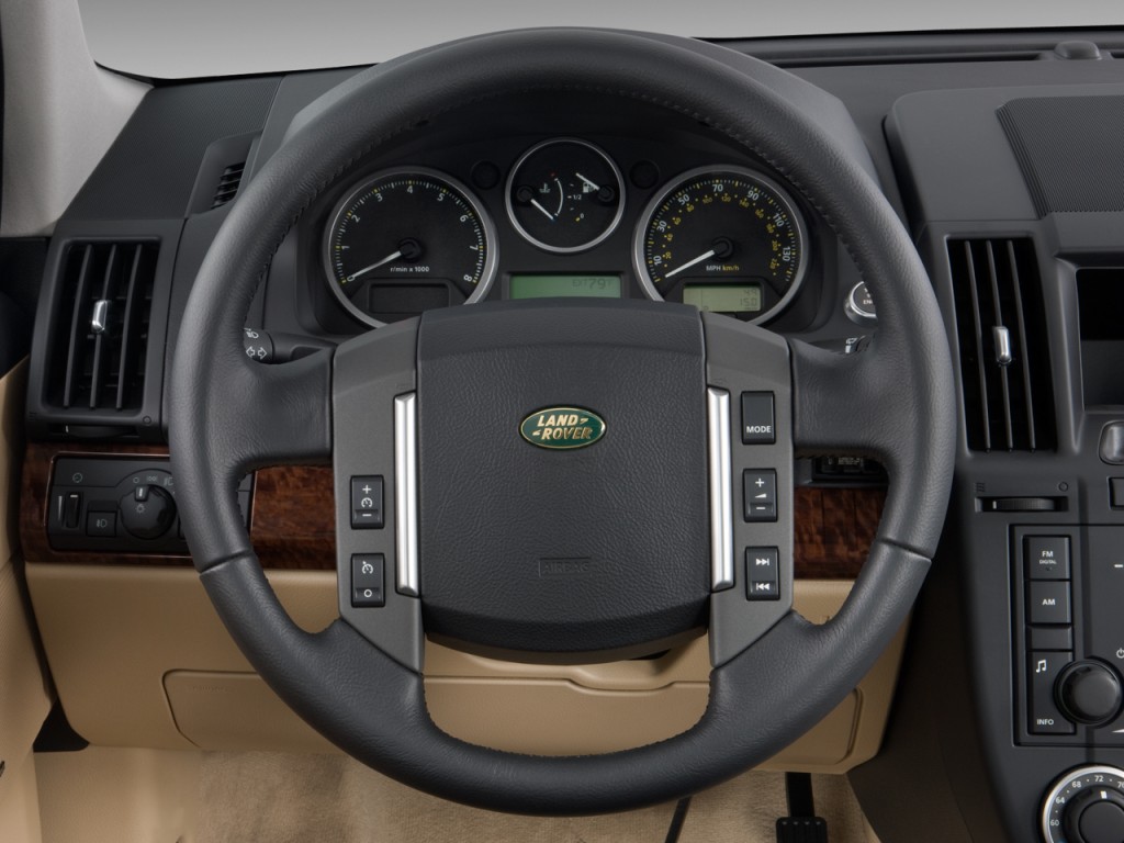 Image: 2010 Land Rover LR2 AWD 4-door HSE Steering Wheel, size: 1024 x 768, type: gif ...1024 x 768