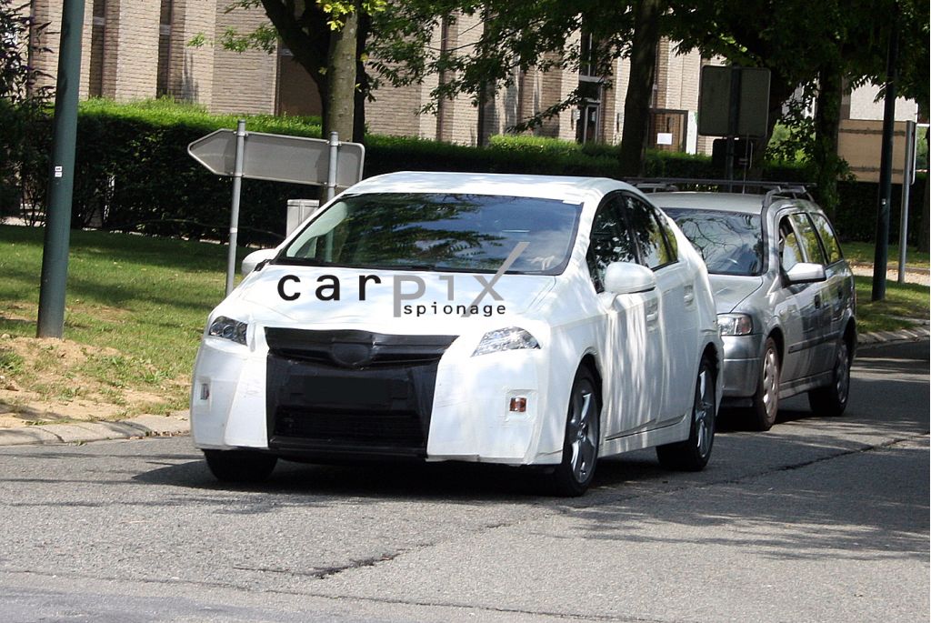 2010 Toyota Prius spy shots