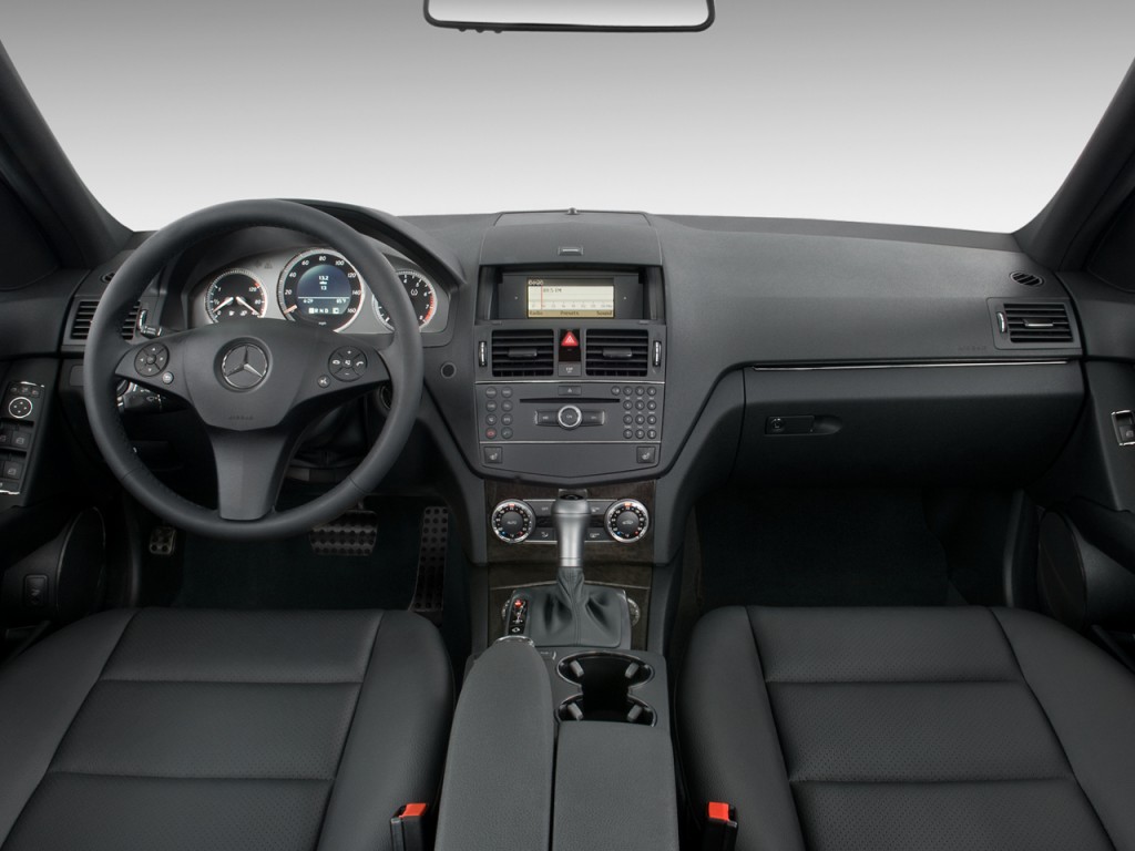 Mercedes Benz c class 2008 салон