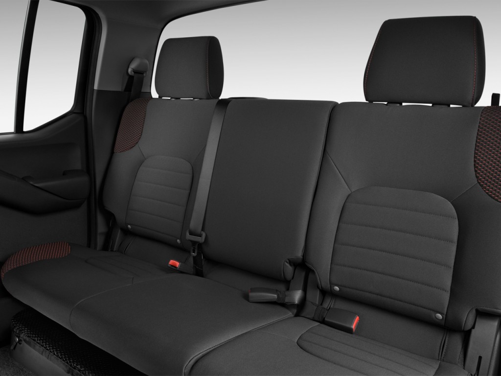 Image: 2012 Nissan Frontier 4WD Crew Cab SWB Auto PRO-4X Rear Seats ...