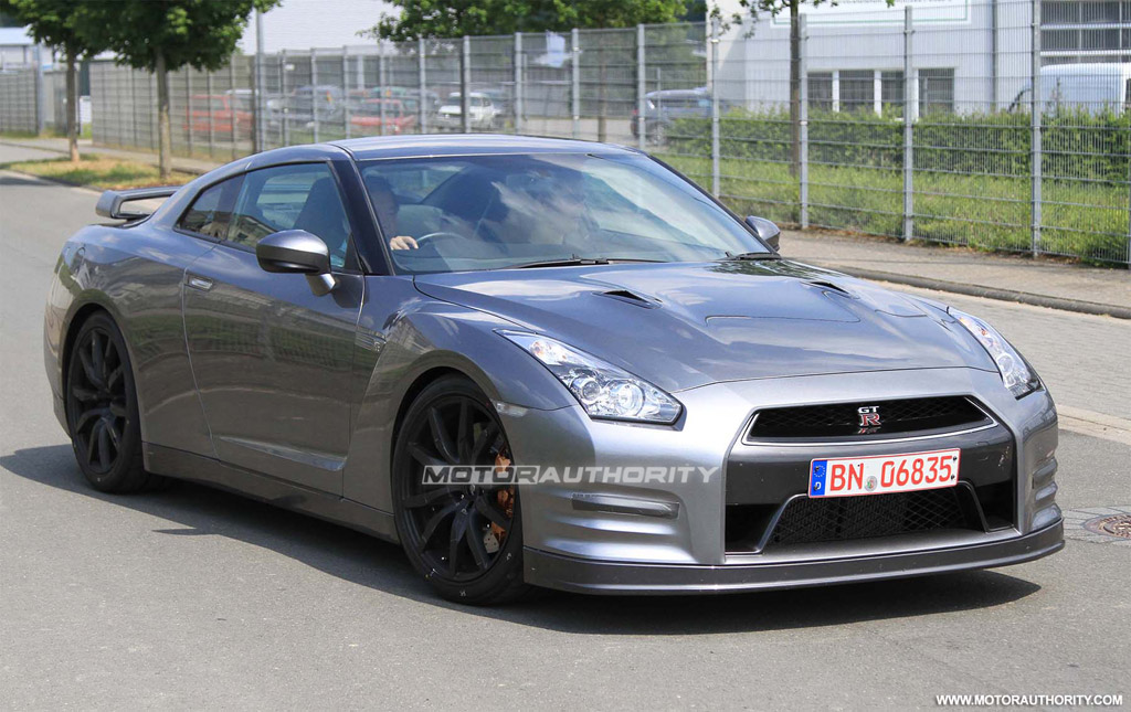 Gtr R12 Spy Shots: 2012 Nissan GT-R Facelift Or New SpecM?