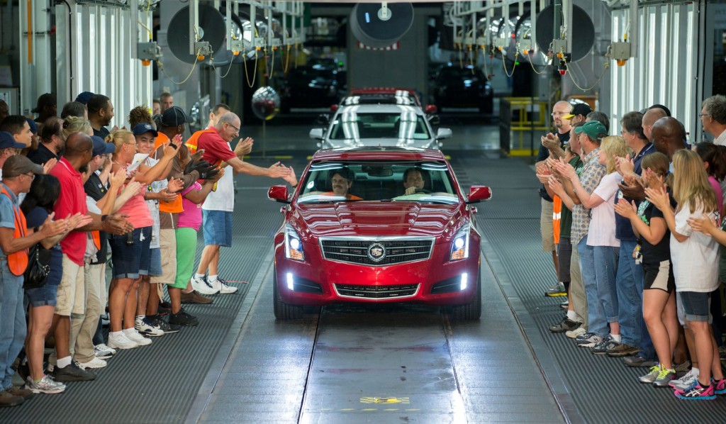 For The First Time In A Decade, Auto Production Tops 16 Million Vehicles lead image
