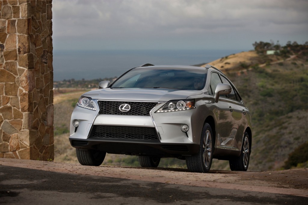 2013 Lexus RX Reviewed, 2012 Honda Oydssey, Ford Recall: Today's Car News lead image