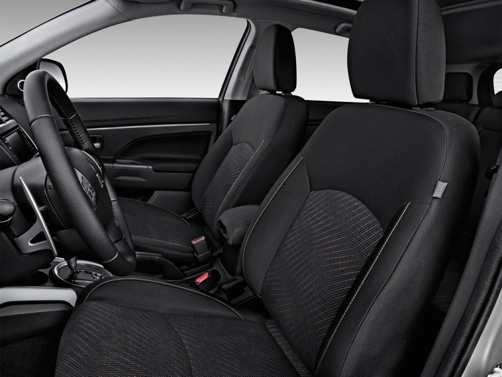 Image: 2013 Mitsubishi Outlander Sport AWD 4-door CVT SE Front Seats ...