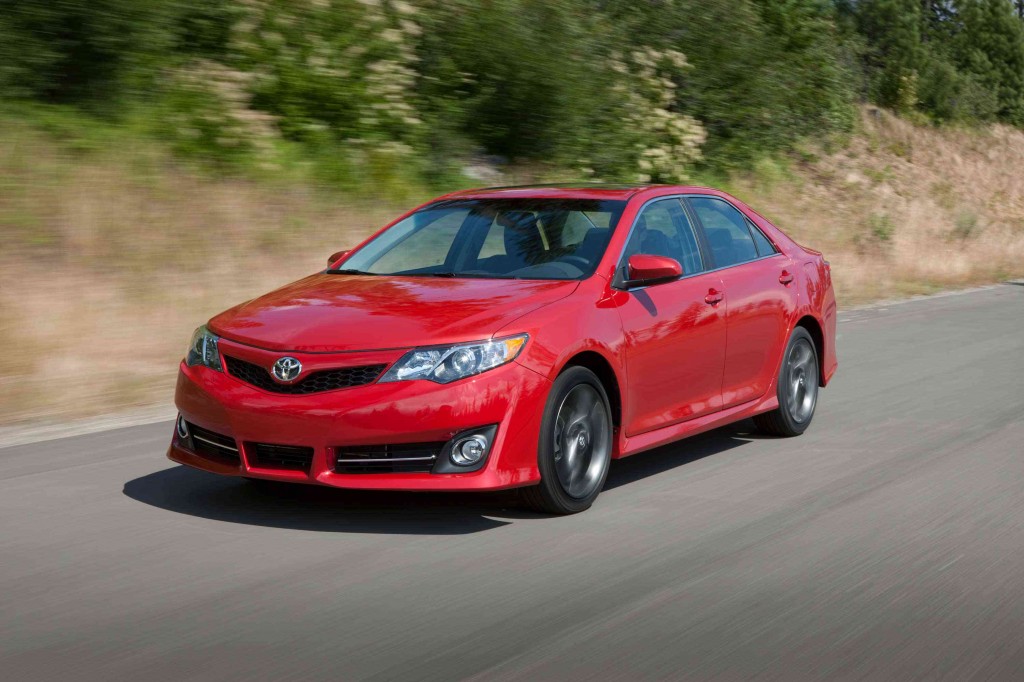 2013 toyota camry se specifications