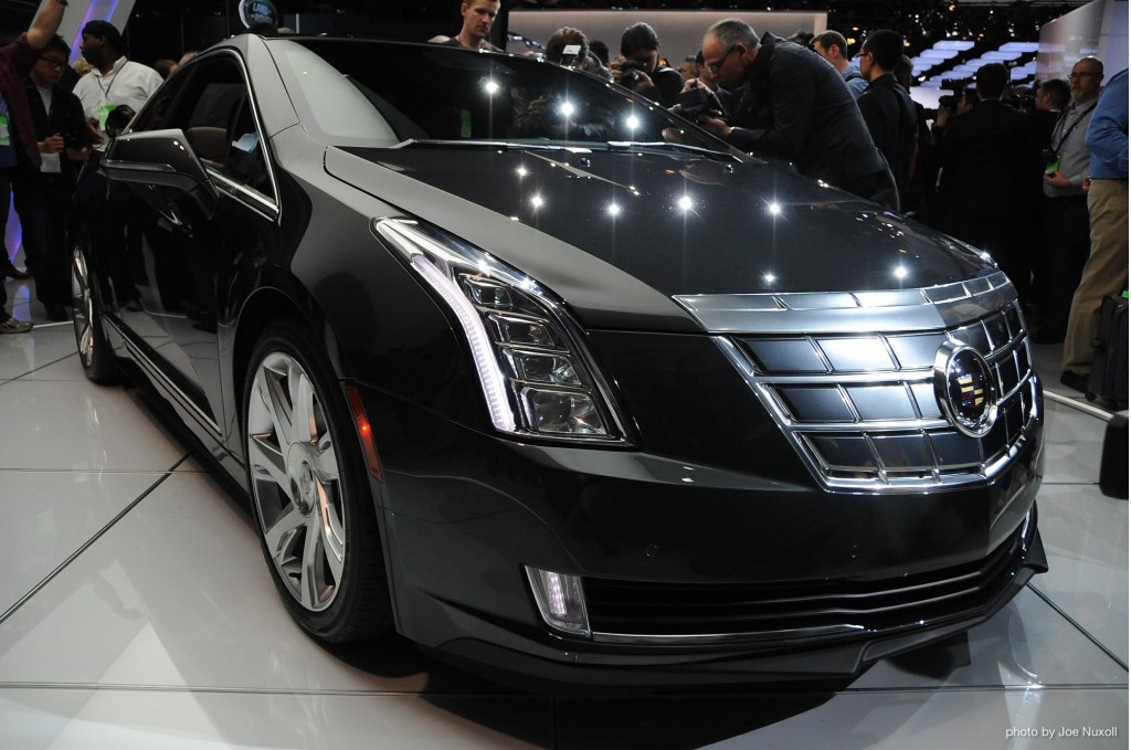 2014 Cadillac ELR revealed at 2013 Detroit Auto Show