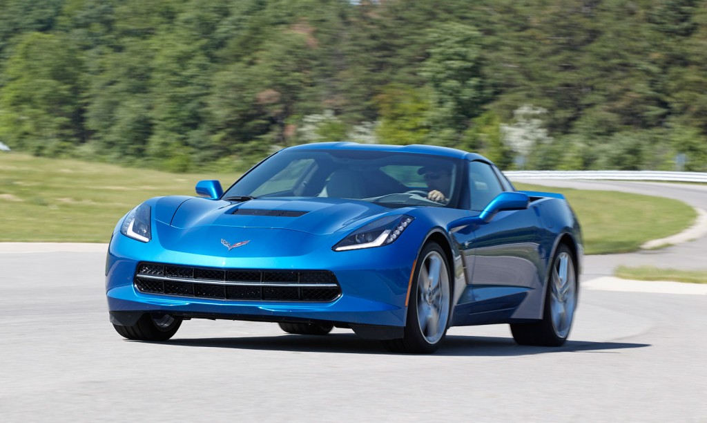 2014 Jeep Cherokee, 2015 Chevy Corvette, Unusual Car Features: What’s New @ The Car Connection lead image