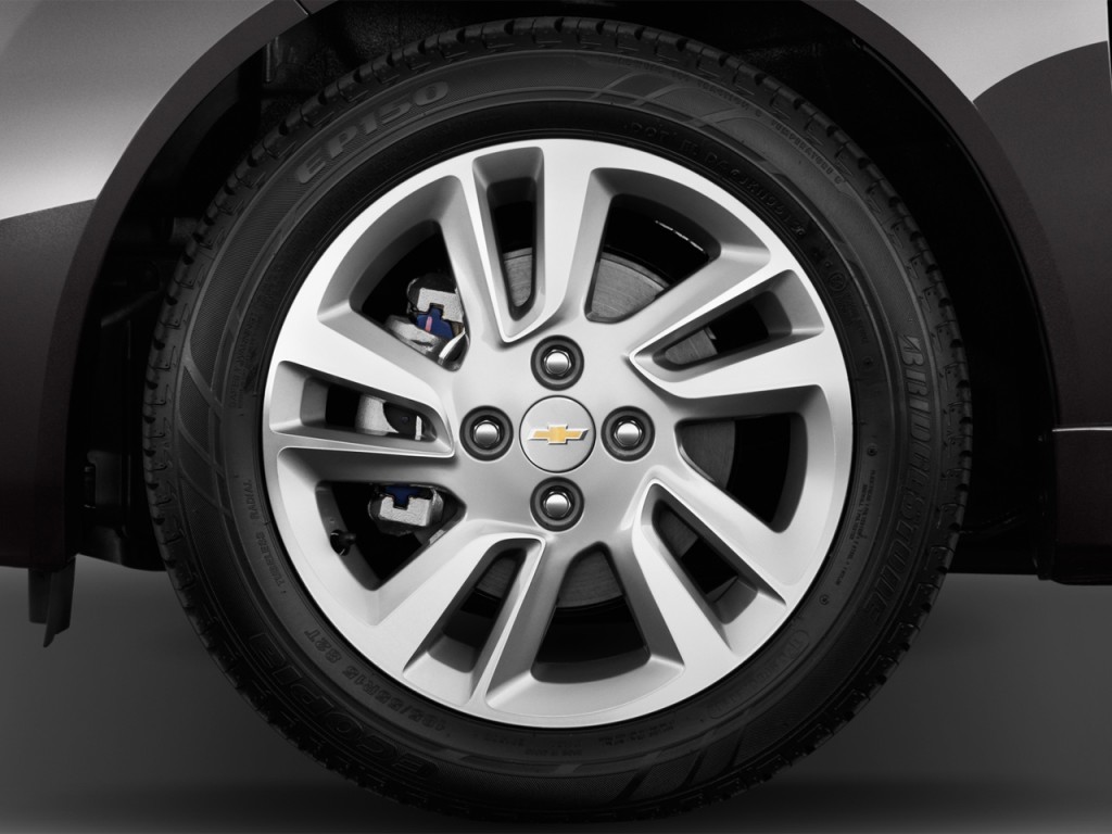 Шина шевроле. Spark Shina. Chevy Spark Wheel. Диски outside. Заводской размер дисков Спарк.