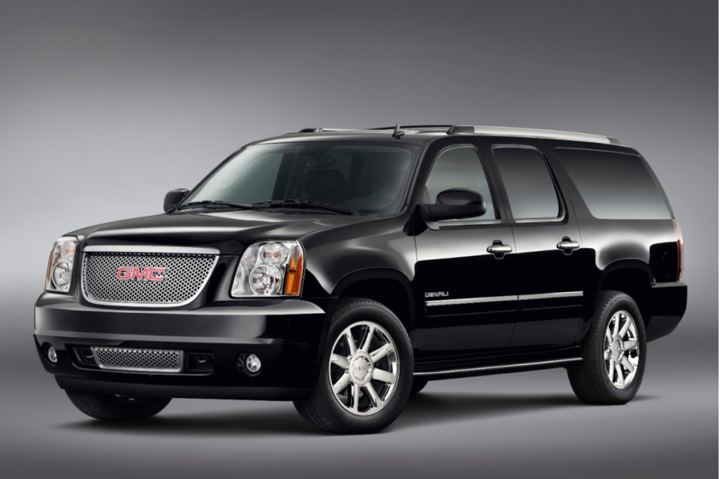 2014 GMC Yukon / Denali Original Dealer Sales Brochure – 26 Pages, Very Good