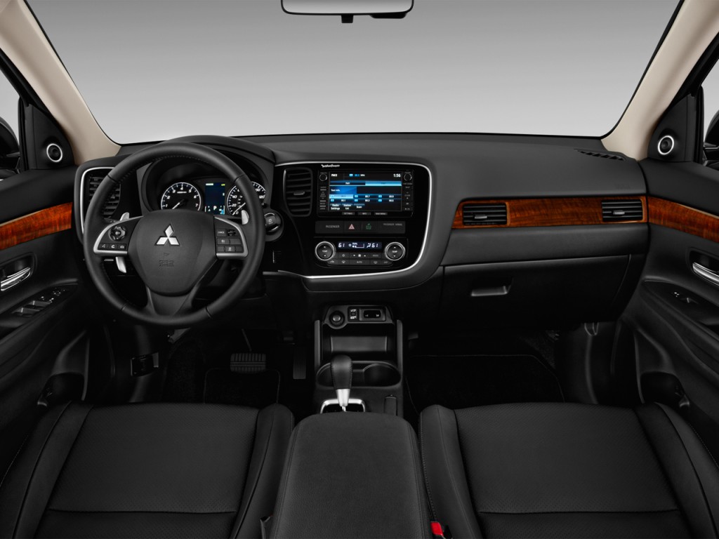 Image 2014 Mitsubishi Outlander 4WD 4door GT Dashboard