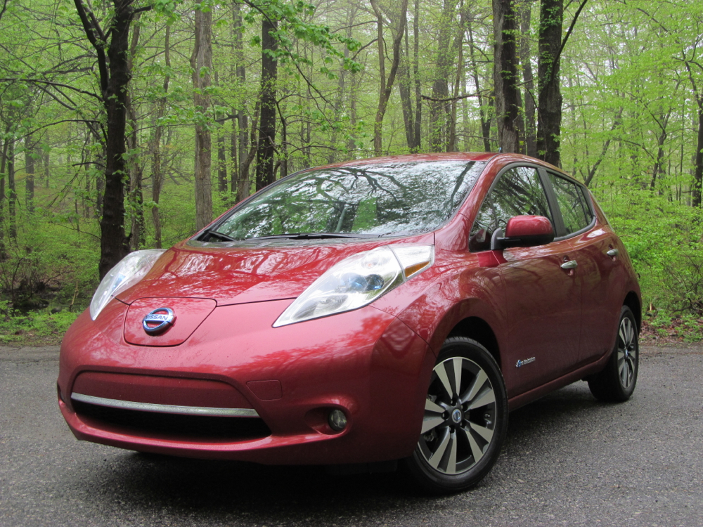 2014 nissan leaf bestselling electric car driven by newbie